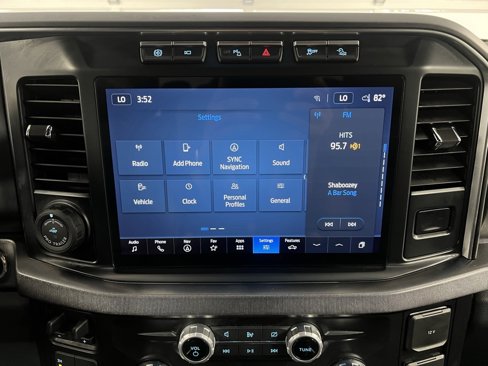 Used 2024 Ford F350 Platinum w/ Tremor Off-Road Package image 45