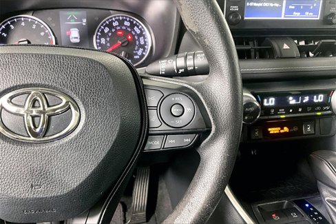 Used 2019 Toyota RAV4 XLE image 19