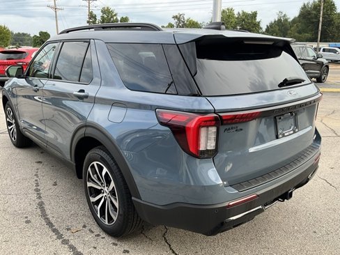 Used 2025 Ford Explorer ST-Line image 5