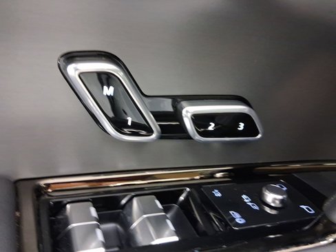 Used 2024 Land Rover Range Rover Sport Dynamic SE image 19