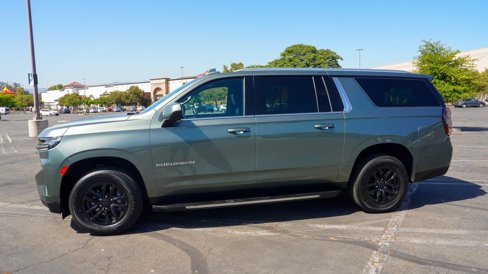 Used 2023 Chevrolet Suburban LT image 10