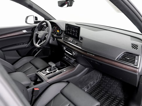 Used 2024 Audi Q5 e Premium Plus image 22