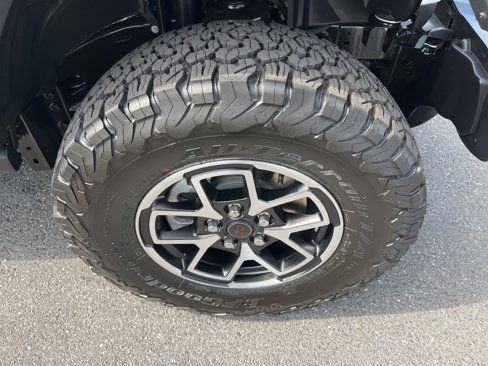 New 2025 Jeep Wrangler Unlimited Rubicon image 11