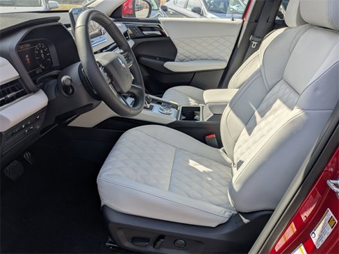New 2025 Mitsubishi Outlander SEL image 13