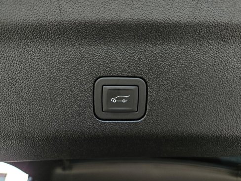 New 2025 Chevrolet Suburban Z71 w/ Comfort Package image 19