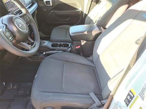 Used 2024 Jeep Wrangler Unlimited Rubicon 4xe image 24