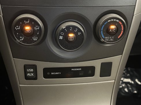Used 2013 Toyota Corolla LE image 25