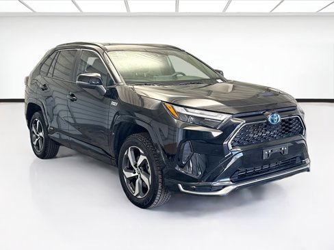 Used 2024 Toyota RAV4 SE image 3