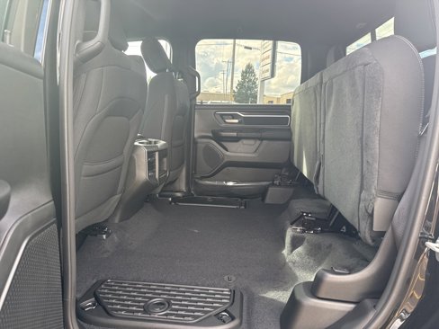 New 2025 RAM 1500 4x4 Crew Cab image 15