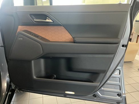 Used 2025 Lexus GX 550 image 23