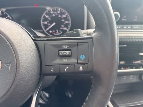 Used 2022 Nissan Rogue SV w/ SV Premium Package image 29