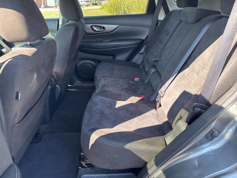 Used 2015 Nissan Rogue SV w/ SV Premium Package image 15
