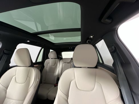 New 2026 Volvo XC90 B6 Plus w/ Protection Package Premier image 16