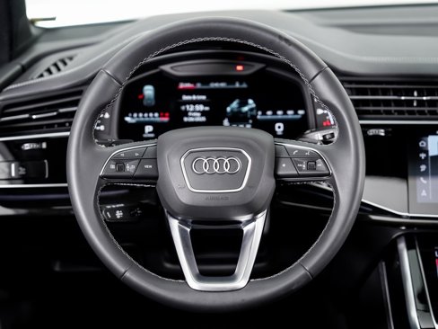 Certified 2025 Audi Q7 3.0T Prestige image 11