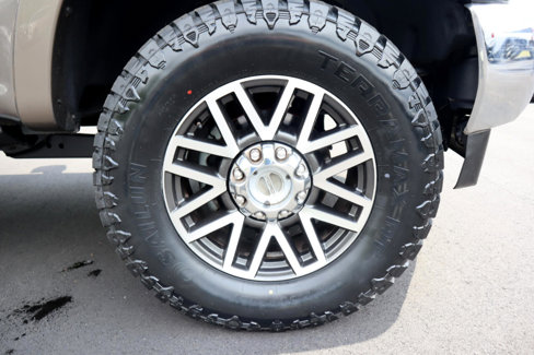Used 2019 Ford F350 Lariat image 18
