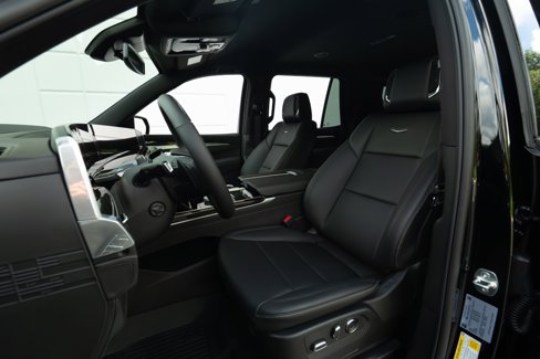 Used 2025 Cadillac Escalade Luxury w/ LPO, Floor Liner Package image 5