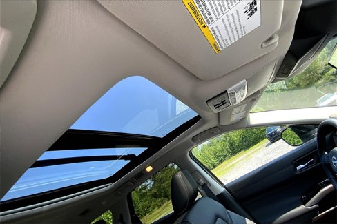New 2025 Nissan Pathfinder Platinum image 15