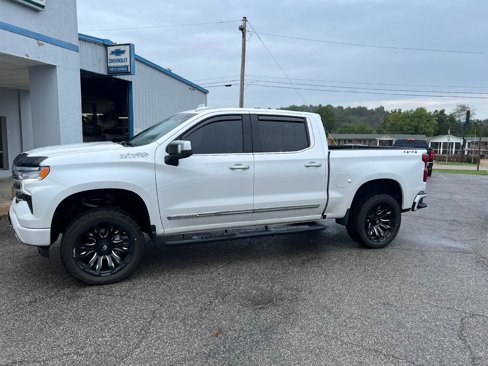 Used 2024 Chevrolet Silverado 1500 High Country w/ High Country Premium Package image 7
