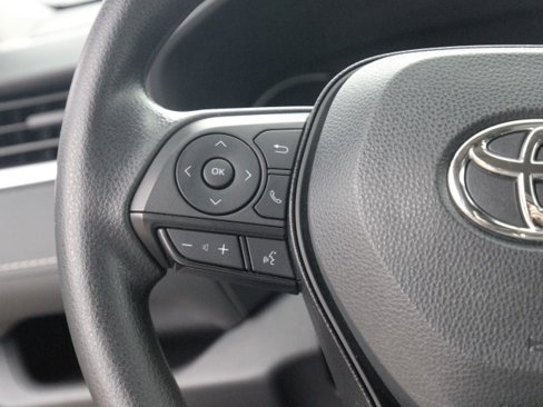 Used 2024 Toyota RAV4 XLE image 18