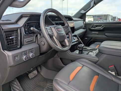 Used 2024 GMC Sierra 1500 AT4 w/ Technology Package image 9