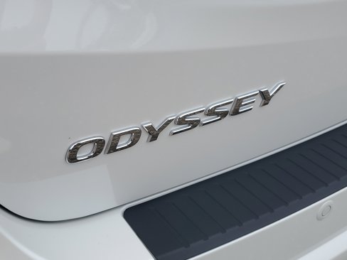 New 2026 Honda Odyssey Touring image 6