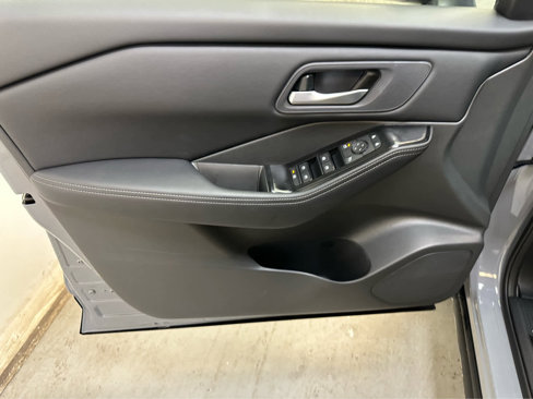 New 2026 Nissan Rogue SV image 18