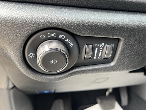 New 2026 Chrysler Pacifica Select image 29