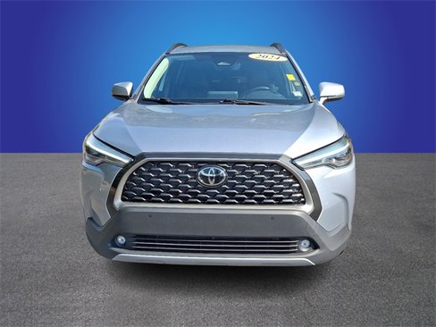 Used 2024 Toyota Corolla Cross XLE image 2