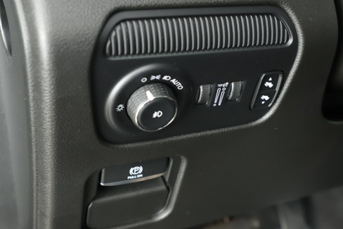 Used 2024 Jeep Wagoneer Series II image 11