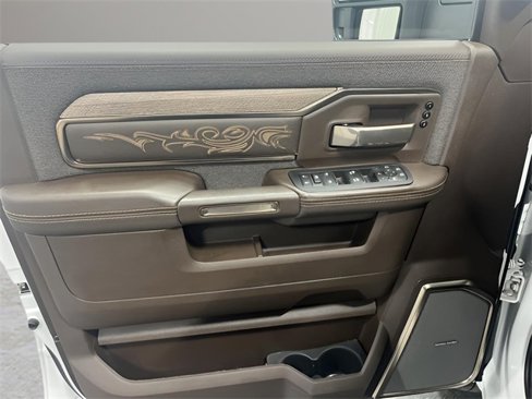 Used 2025 RAM 3500 Longhorn image 24