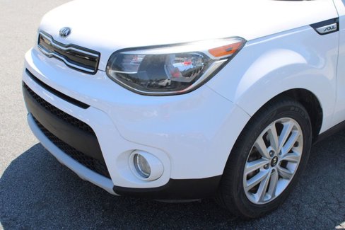 Used 2019 Kia Soul + image 10