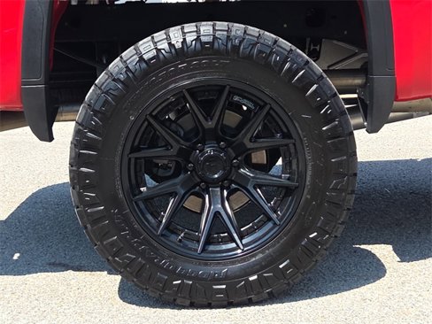 Used 2025 GMC Sierra 1500 Elevation image 9