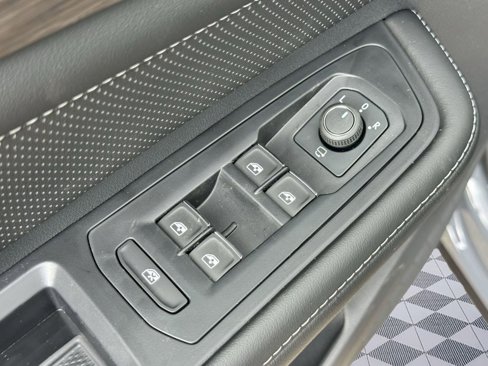 New 2025 Volkswagen Atlas SEL Premium R-Line image 22
