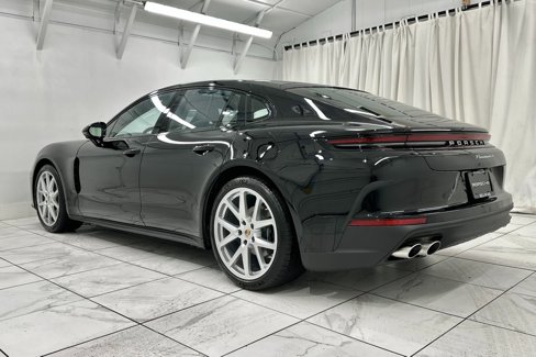 New 2025 Porsche Panamera 4 image 3