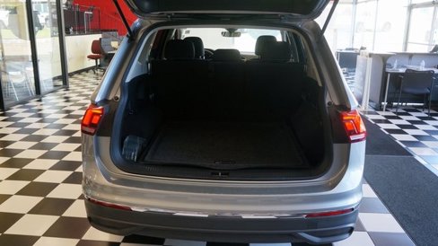 Used 2024 Volkswagen Tiguan S image 44