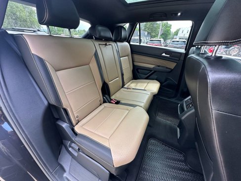 Used 2022 Volkswagen Atlas Cross Sport SE image 25