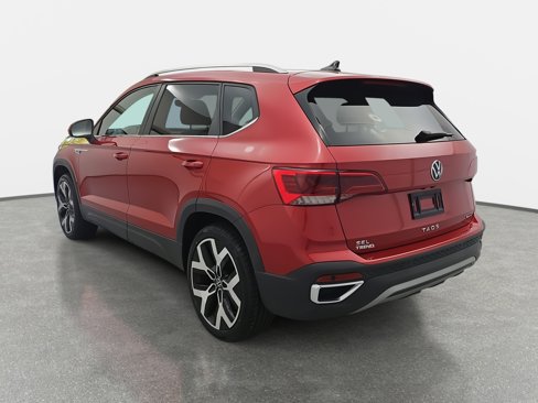Certified 2023 Volkswagen Taos SEL image 5