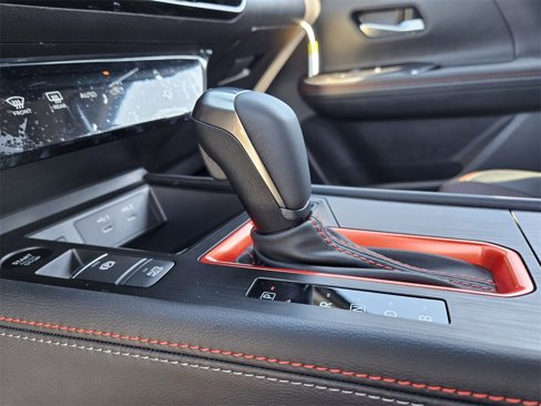 New 2025 Nissan Kicks SR w/ SR Premium Package image 11