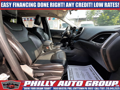 Used 2019 Jeep Cherokee Latitude Plus image 18