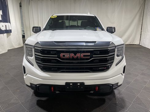 Used 2024 GMC Sierra 1500 AT4 w/ Technology Package image 2