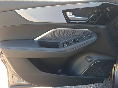 New 2025 Acura MDX SH-AWD image 7