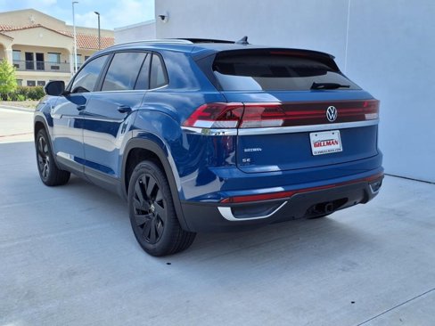 New 2025 Volkswagen Atlas Cross Sport SE image 7