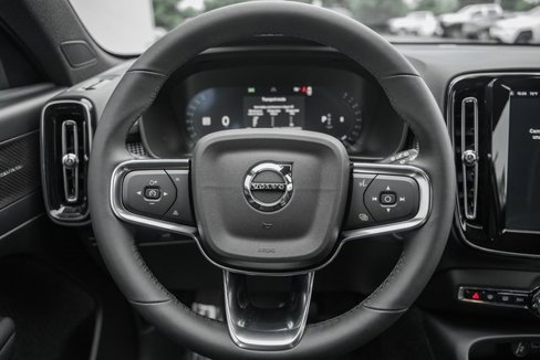 New 2026 Volvo XC40 B5 Ultra w/ Protection Package Premier image 31