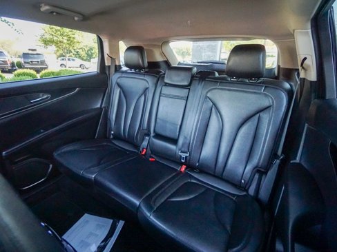 Used 2022 Lincoln Nautilus AWD w/ Premium Package image 29