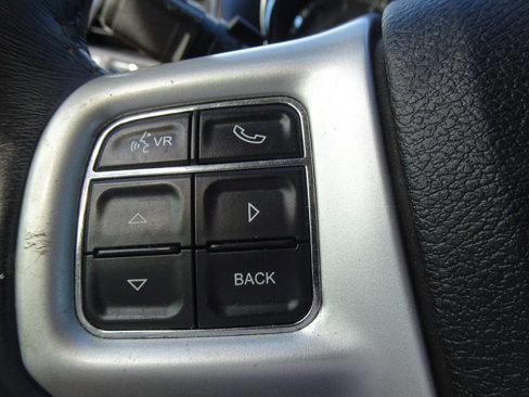 Used 2016 Chrysler Town & Country Touring image 24