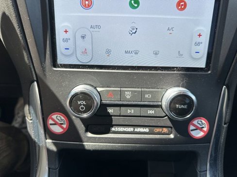 Used 2024 Ford Edge Titanium image 31