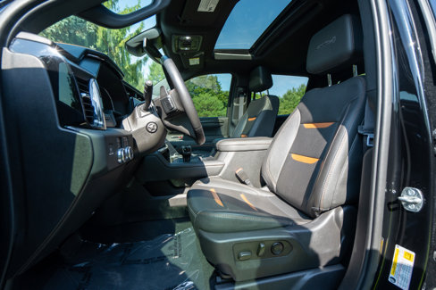 Used 2023 GMC Sierra 1500 AT4 image 13