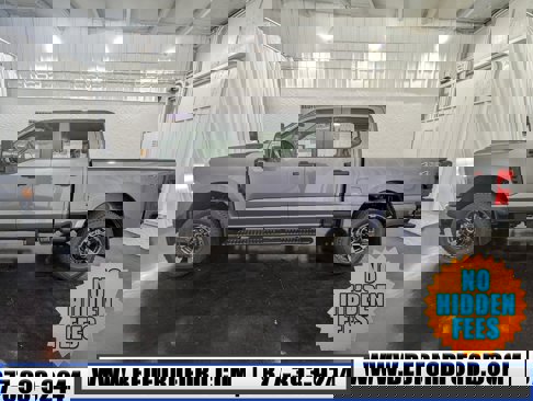New 2025 Ford F250 4x4 Crew Cab Super Duty image 1