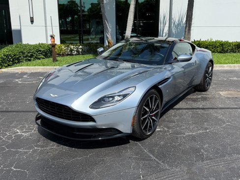 Used 2018 Aston Martin DB11 V12 image 11