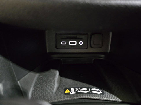 Used 2020 Chevrolet Equinox Premier image 40